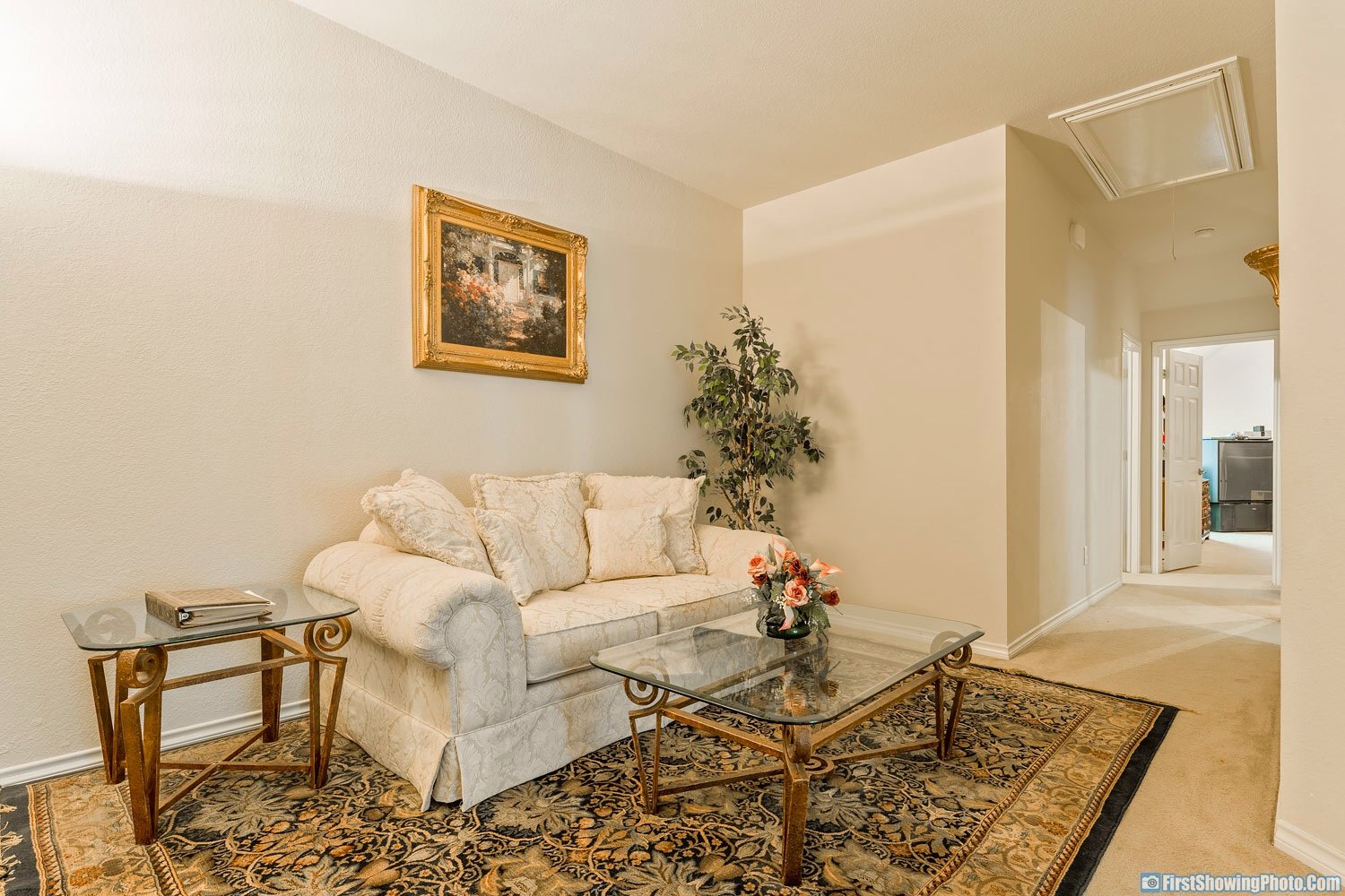 Breakfast nook dining area